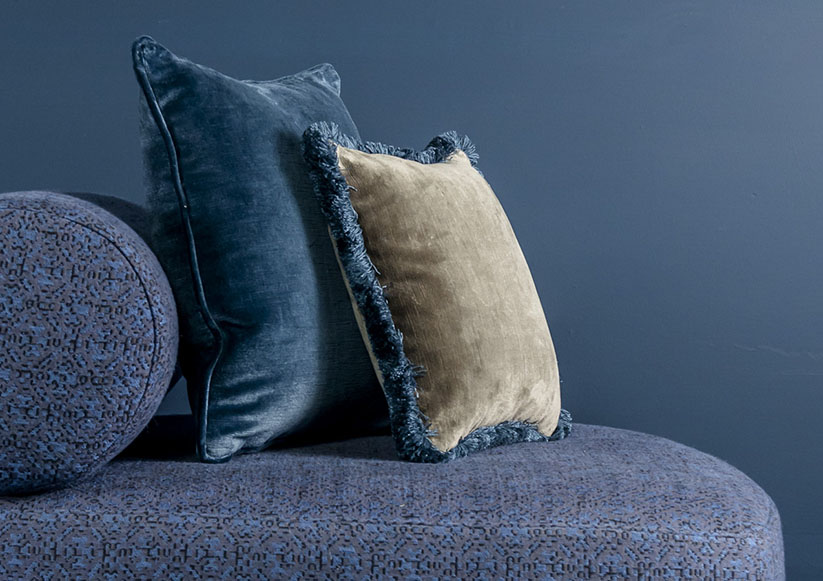 Acquista online cuscini arredo, colore blu, di tessuti e velluti