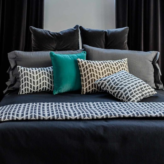 Luxurious cushion rectangular Longue in multicolor/pattern fabric
