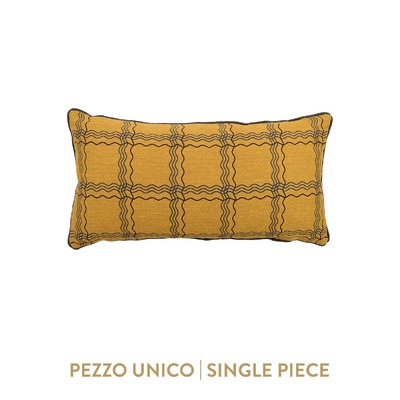 Luxurious cushion rectangular Carrè in geometric fabric