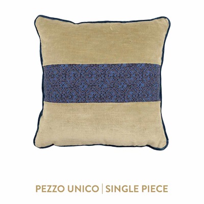 Luxurious cushion square Carrè Three Orizzontal in multicolor/pattern fabric