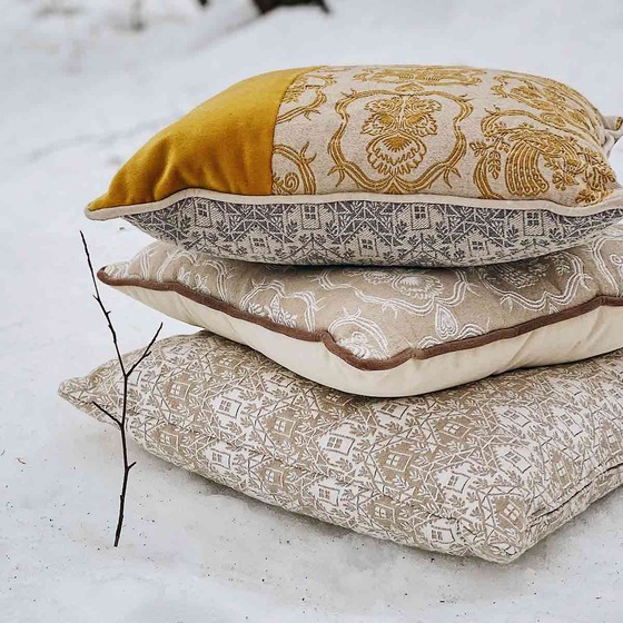 Luxurious cushion square Carrè Stripe in multicolor/pattern fabric