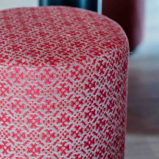 Luxurious round Pouf in geometric fabric
