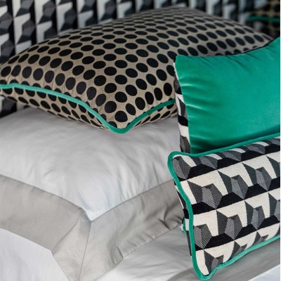 Luxurious cushion rectangular Longue in multicolor/pattern fabric
