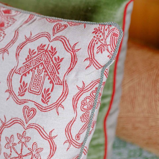 Luxurious cushion square Carrè in multicolor/pattern fabric