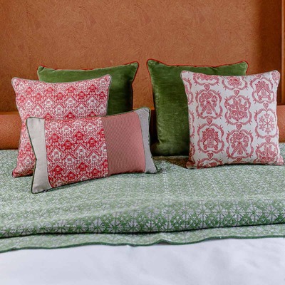Luxurious cushion square Carrè in multicolor/pattern fabric