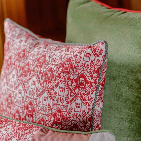 Luxurious cushion square Carrè in multicolor/pattern fabric