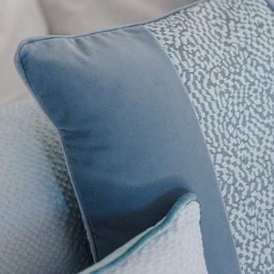 Luxurious cushion square Carrè Three in false unit fabric