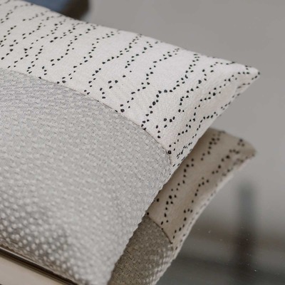 Luxurious cushion square Carrè Bis in false unit fabric