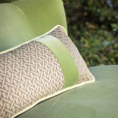 Luxurious cushion rectangular Rare in multicolor/pattern fabric