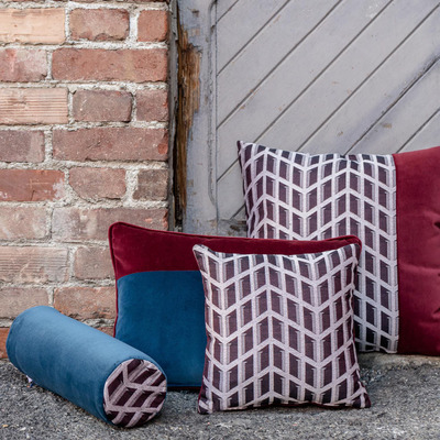 Luxurious cushion square Simple Stripe in solid color velvet