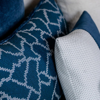 Luxurious cushion square Carrè Bis in false unit fabric