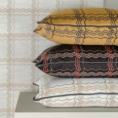 Luxurious cushion square Carrè in geometric fabric