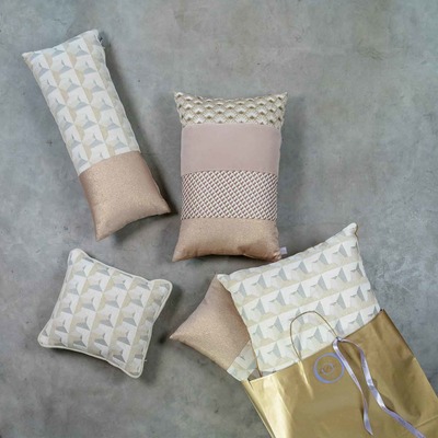 Luxurious cushion rectangular Simple in geometric fabric